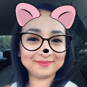 Meet your Posher, Beatriz